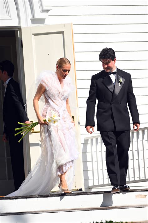 Chloë Sevigny marries Siniša Mačković after courthouse wedding.